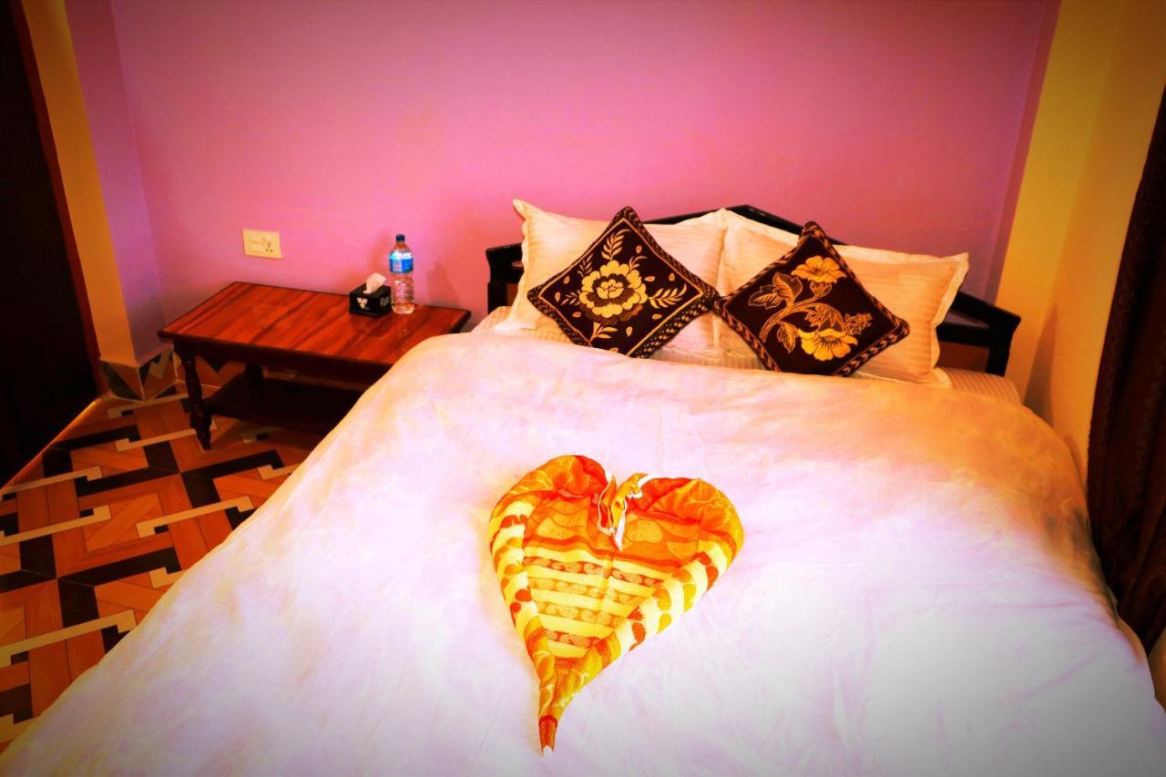 Hotel National Park Sauraha- Homely Stay And Peaceful Location With Jungle Safari Arrangements 外观 照片