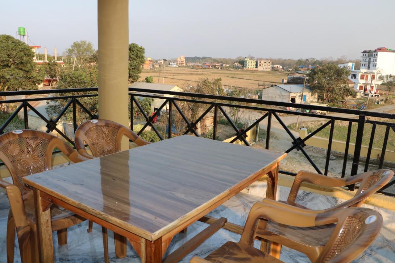 Hotel National Park Sauraha- Homely Stay And Peaceful Location With Jungle Safari Arrangements 外观 照片