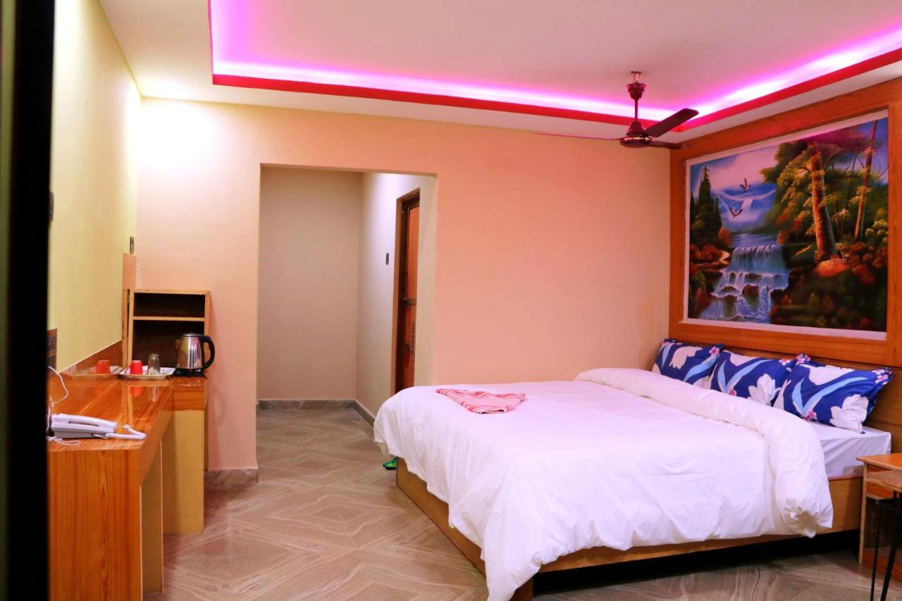 Hotel National Park Sauraha- Homely Stay And Peaceful Location With Jungle Safari Arrangements 外观 照片