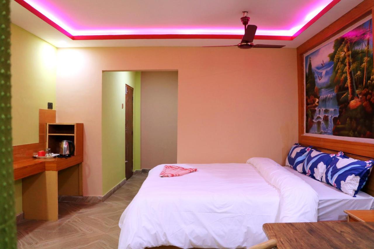 Hotel National Park Sauraha- Homely Stay And Peaceful Location With Jungle Safari Arrangements 外观 照片