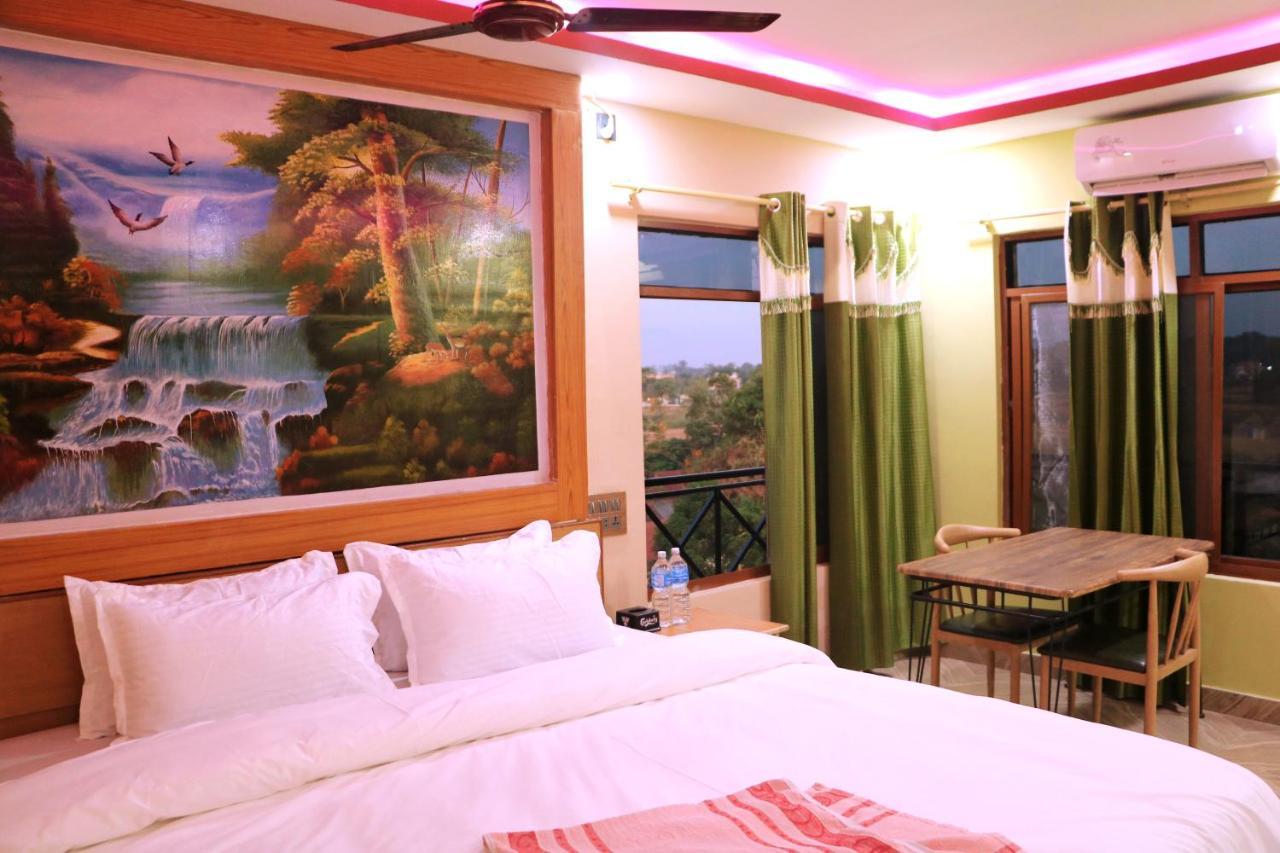 Hotel National Park Sauraha- Homely Stay And Peaceful Location With Jungle Safari Arrangements 外观 照片