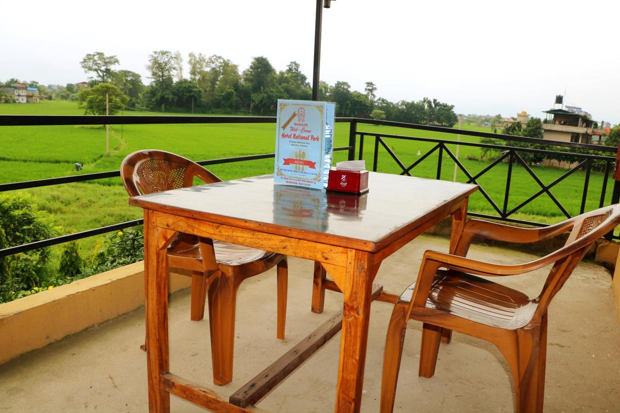 Hotel National Park Sauraha- Homely Stay And Peaceful Location With Jungle Safari Arrangements 外观 照片