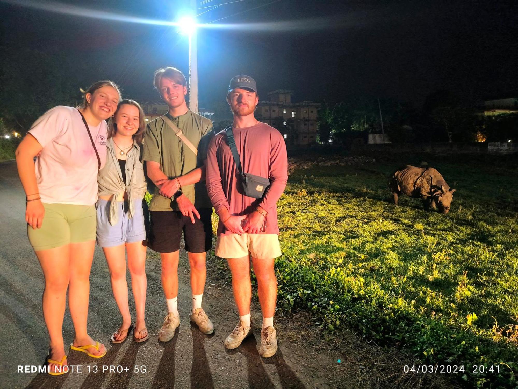Hotel National Park Sauraha- Homely Stay And Peaceful Location With Jungle Safari Arrangements 外观 照片